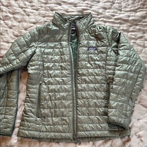 Patagonia Nanopuff Insulated Jacket in Pesto size L